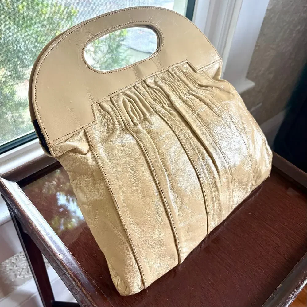 Vintage Cream Leather Pleated Slouch Cutout Handle Purse
